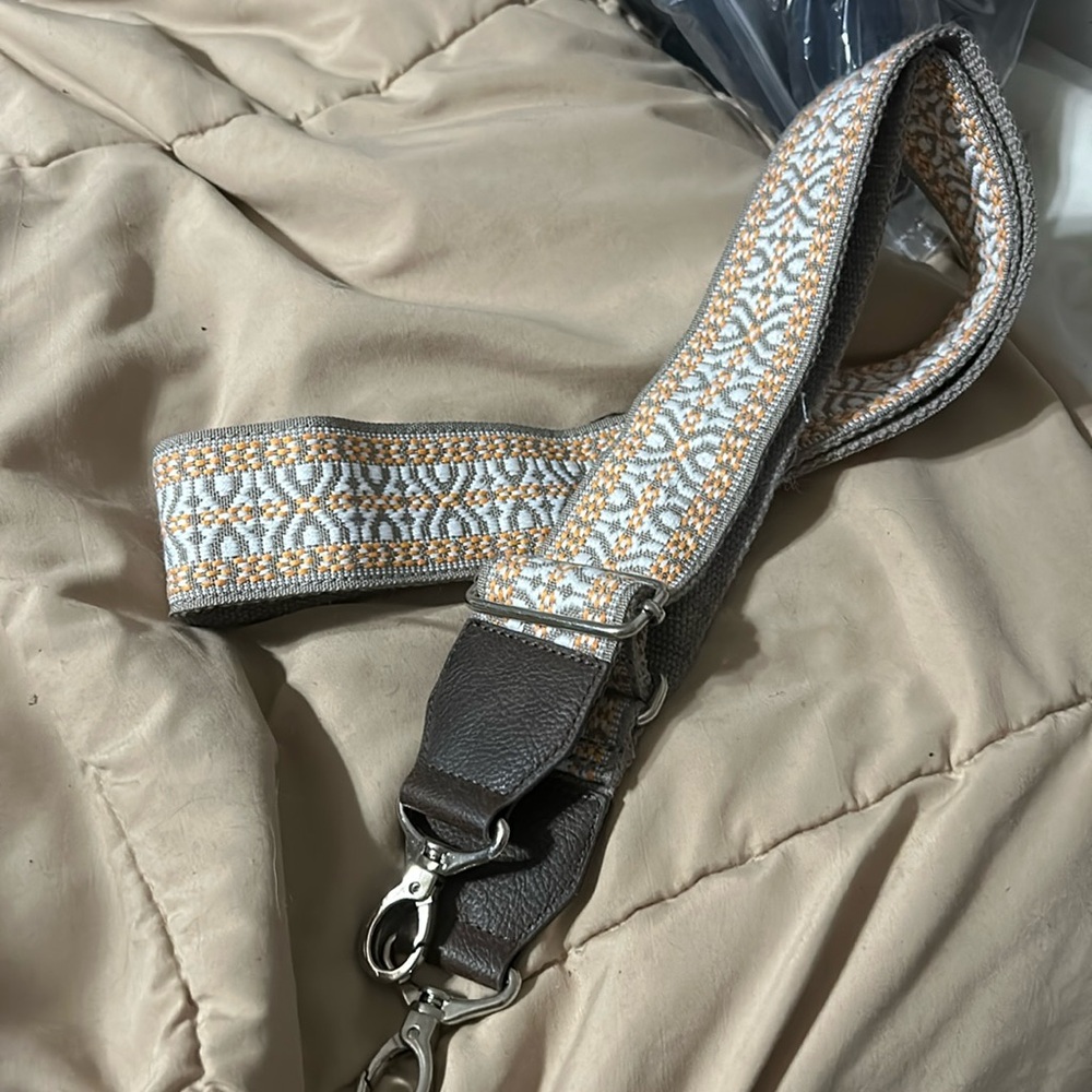 Crossbody strap tan, peach, white design with lobster clasps attachments
